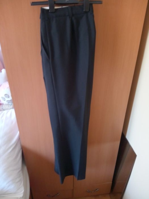 Costum bărbați Inedit stare foarte buna mărimi 44 haina și 52 pantalon