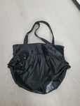 Vand geanta neagra
