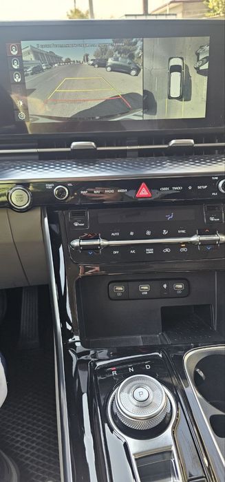 Srocno sotiladi Kia Carnival