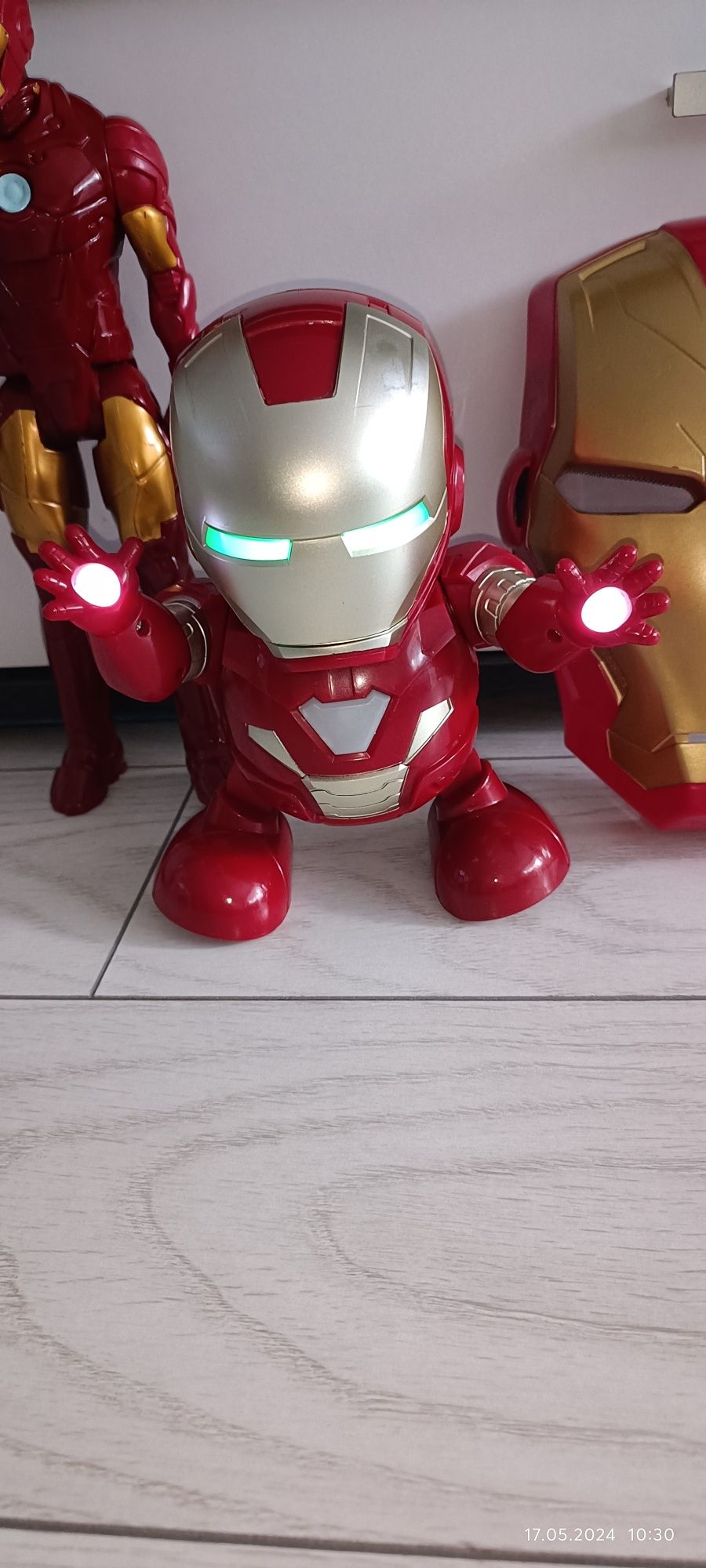 Vând set Iron Man 3 piese