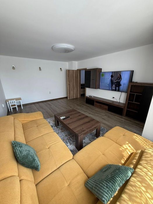 Дава се под наем Тристаен апартамент в Пловдив, Кършияка - 120 кв.м за 750 € - Снимка #1