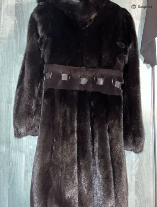 Продам норковую шубу