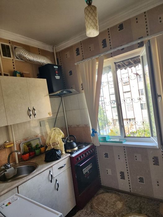 Kvartira arenda Chilonzor 20 Aygen oylaga BOLLAGA qizlaga