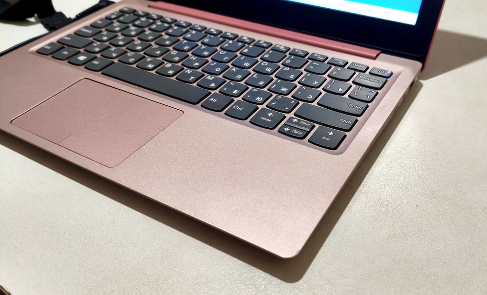 Ноутбук Lenovo продам