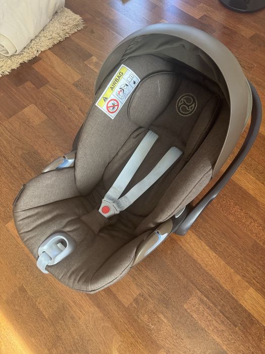 Scoica Cybex Platinum Cloud Z i-size cu adaptori carucior