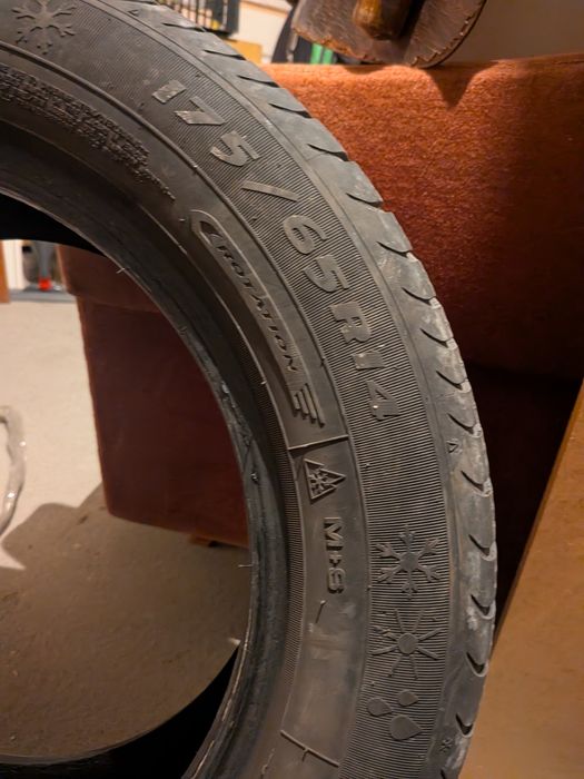 Две все сезонни гуми 175/65 14