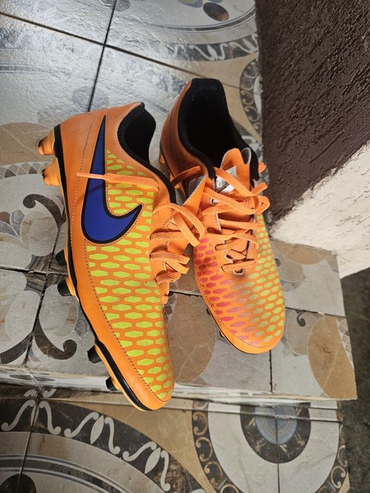 Vând Adidași puma footbal