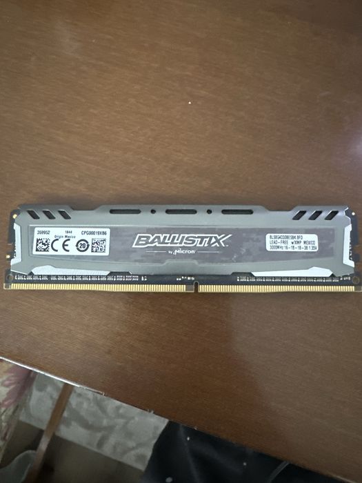 BALLISTIX 3000Mhz 1.35V 16gb