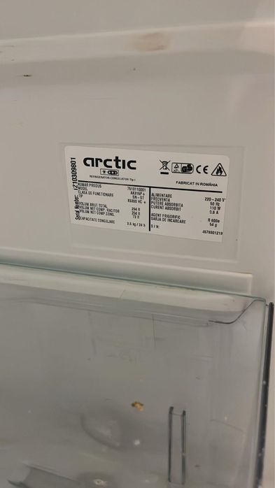 Frigider arctic de piese/ combina frigorifica defecta