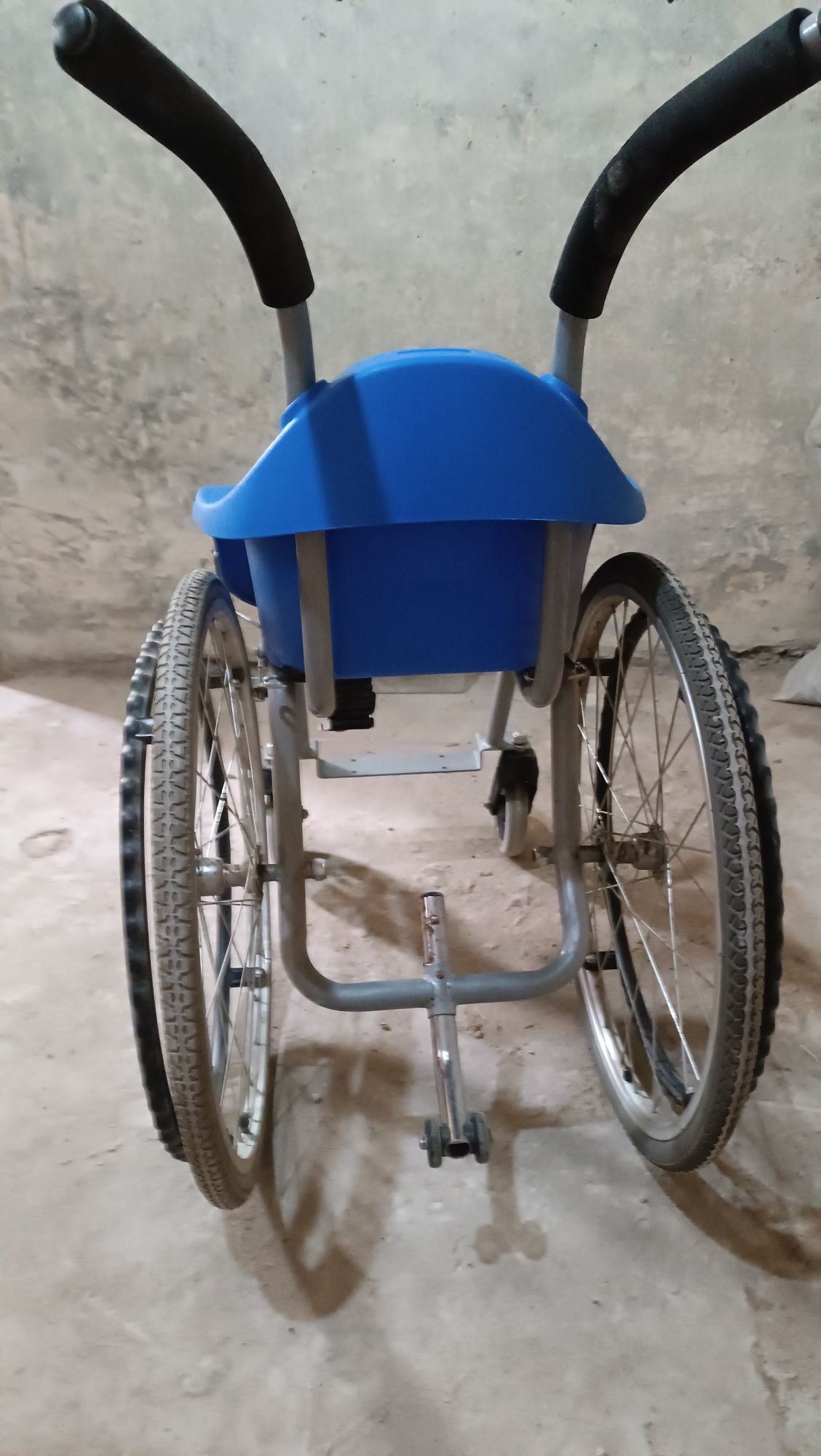Б/у инвалидная коляск