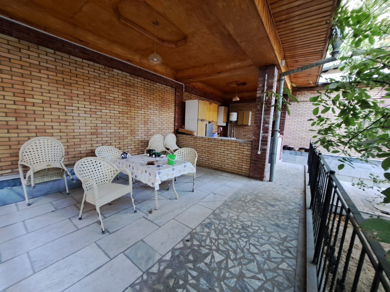 Продаю дом 3-х уровней Яккасарай