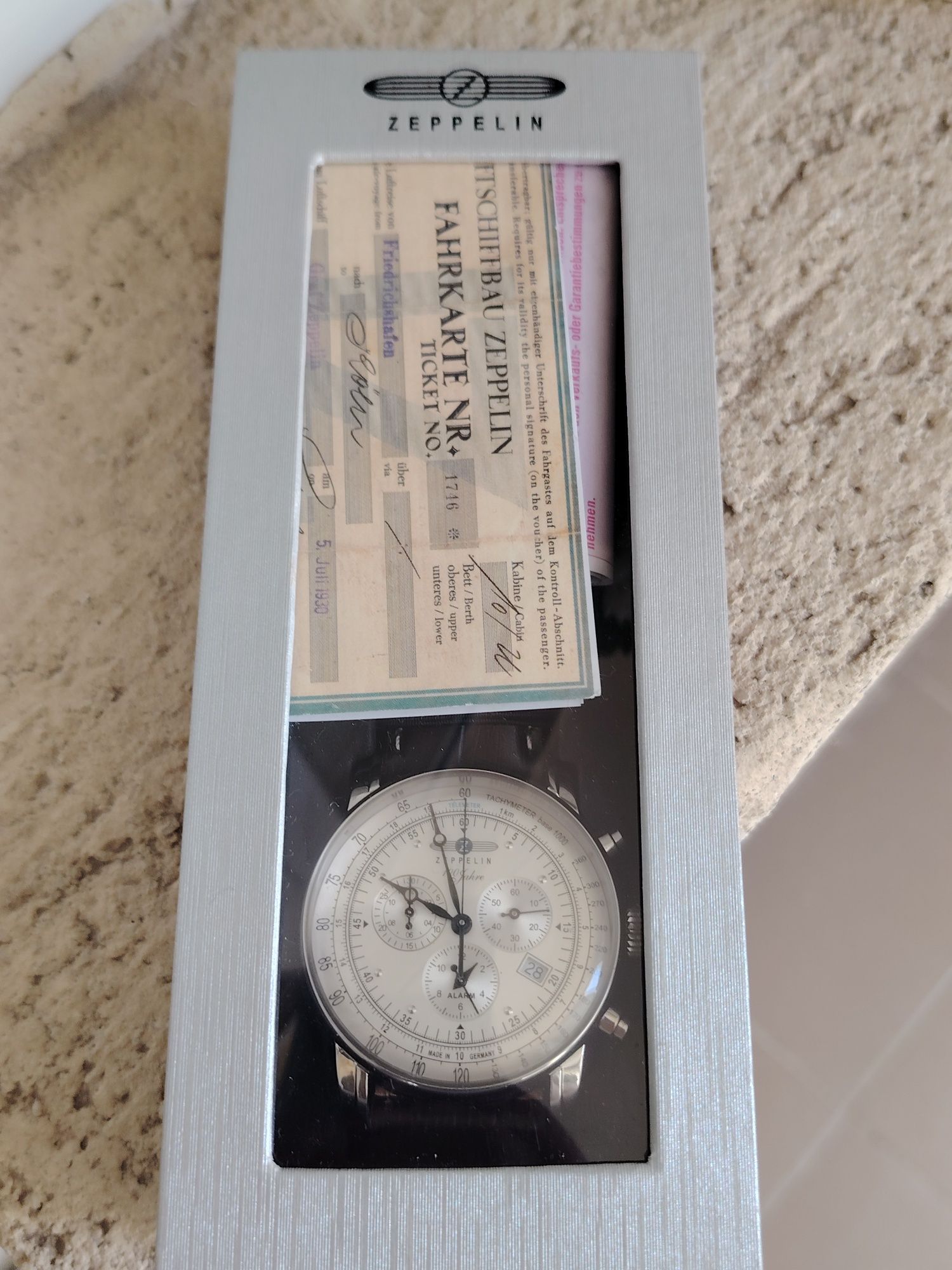 Ceas Zeppelin 100 jahre edition chronograph