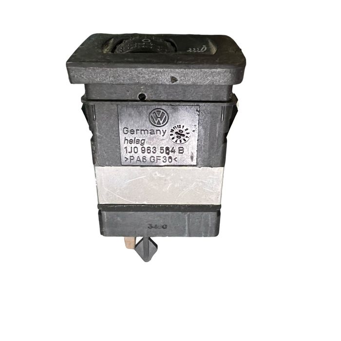 Comutator incalzire scaun dreapta fata VOLKSWAGEN GOLF IV 1J1 1997 - 2