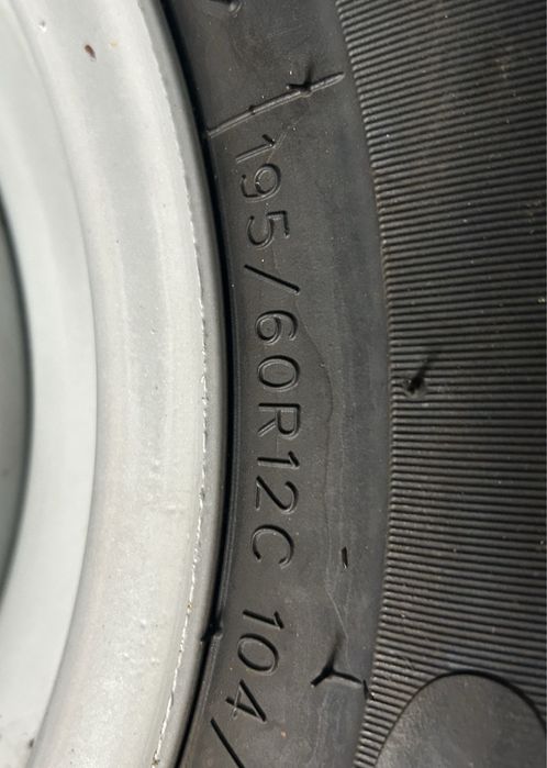 Genti cu anvelope 195/60r12