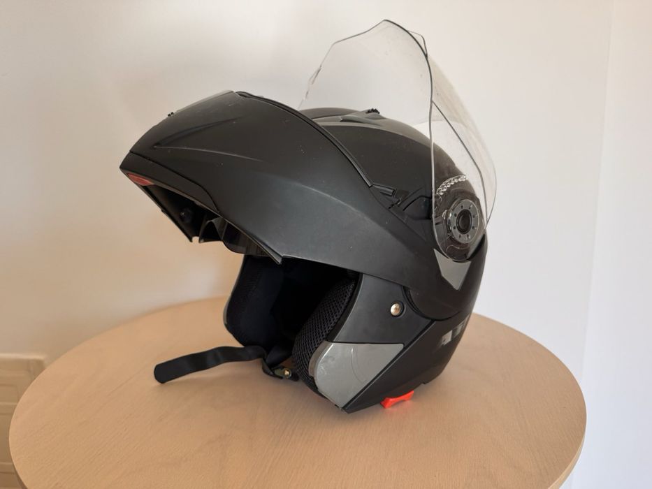 Vând cască moto Nolan