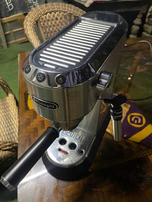 Кофемашина Delonghi