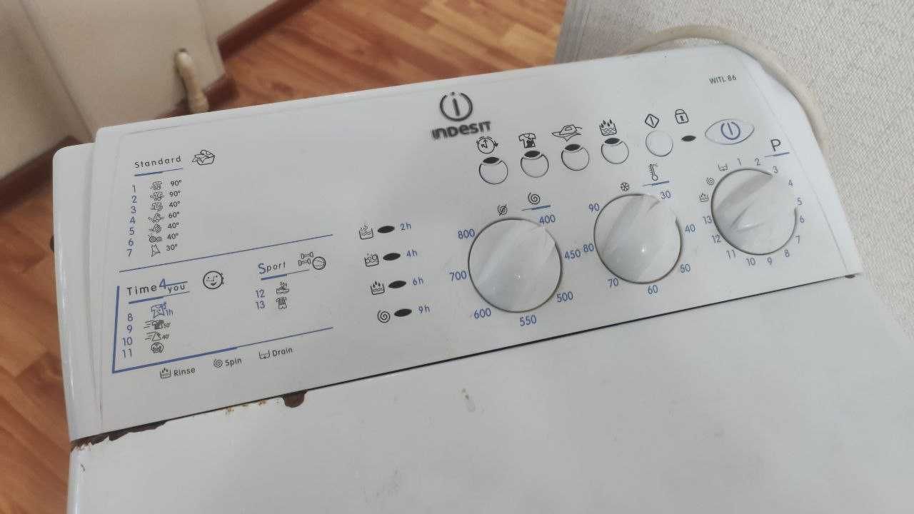 Продается б/у стиральная машина Indesit witl 86, 5 кг, верт. загрузка