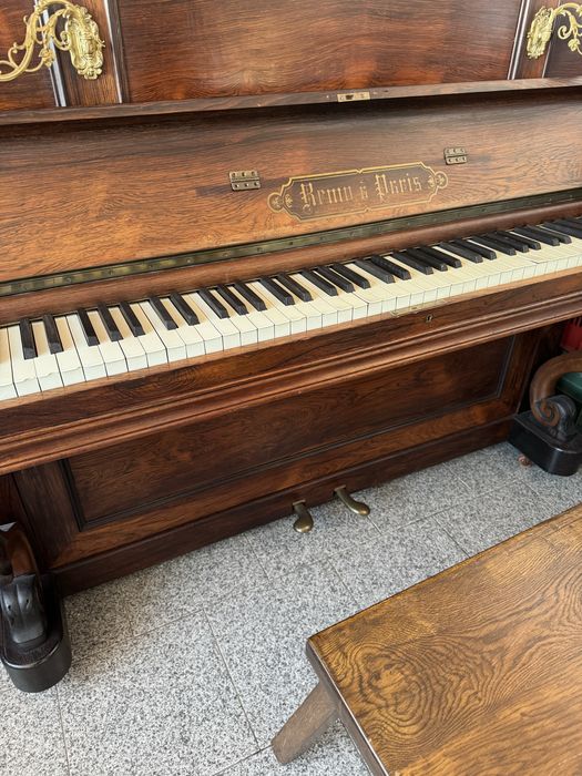 Vand pianina reconditionata - in stare foarte buna