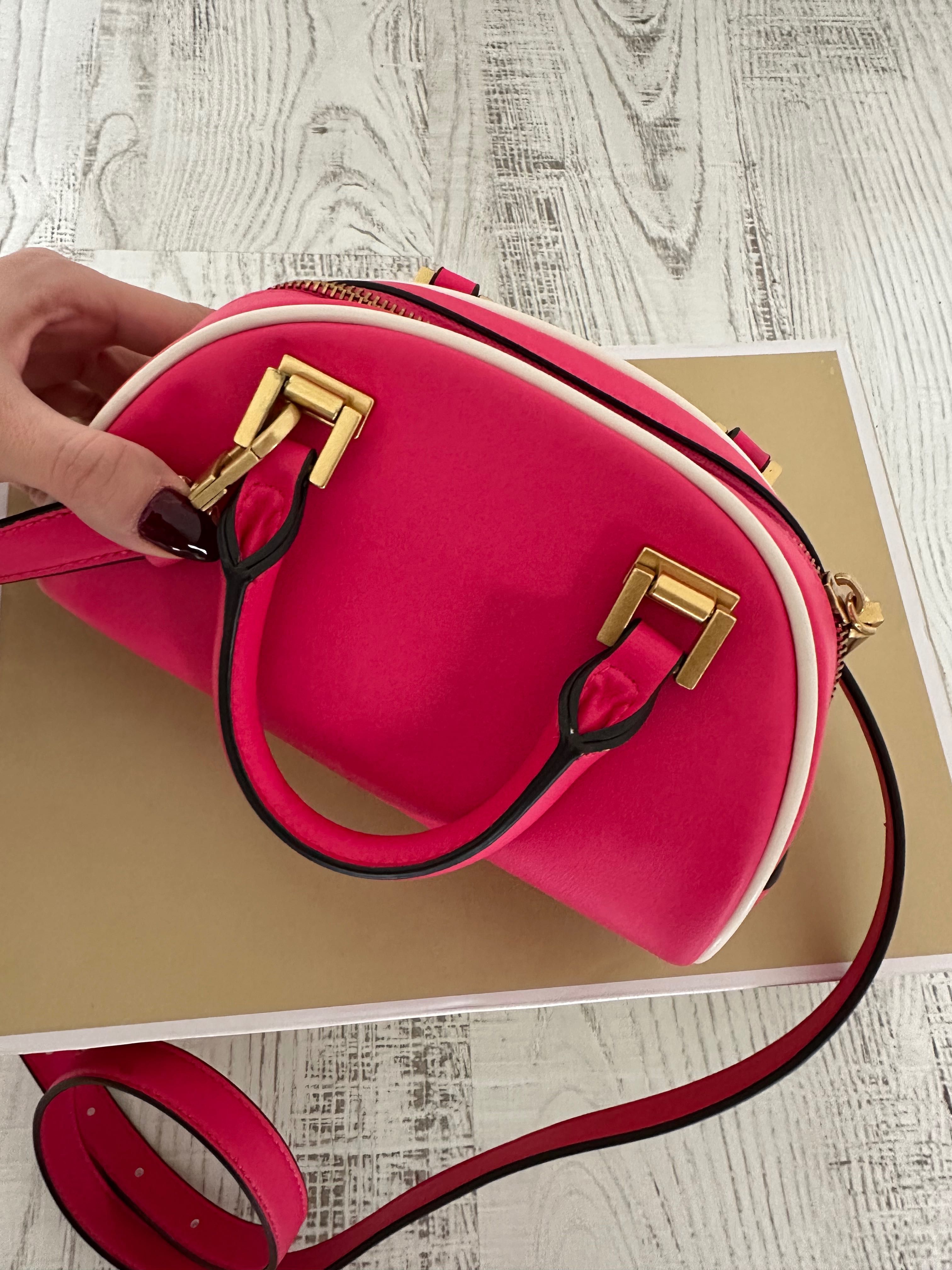 Оригинална чанта Guess