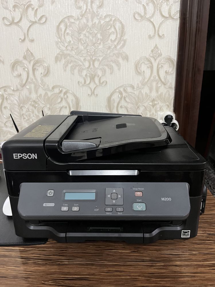 Сотилади EPSON M200