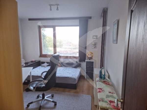 Продава се Тристаен апартамент в Пловдив, Христо Смирненски - 82 кв.м за 1832 €/кв.м - Снимка #3