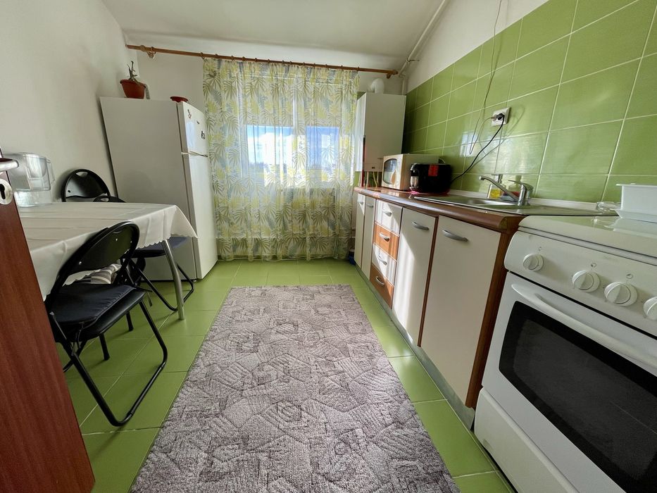 Apartament 3 camere de inchiriat