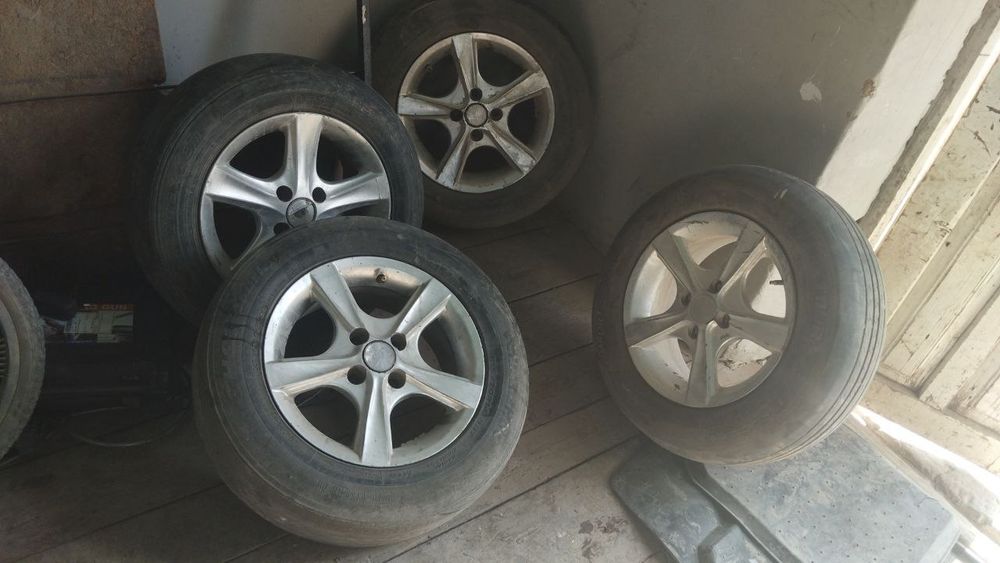 Yorilmagan svarkasi yoʻq 4 dona