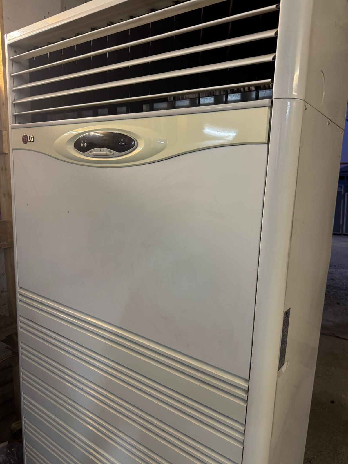 Колонник 240 кв метр. 80 000 BTU