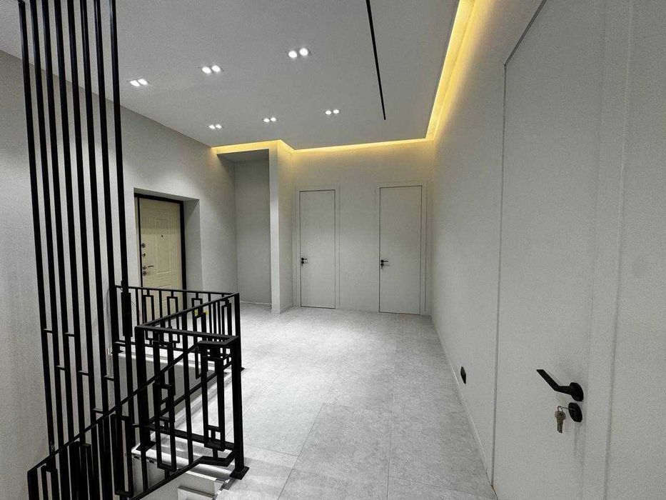 ЖК «Greenwich»
6/0-1/9
Площадь: 175 м²