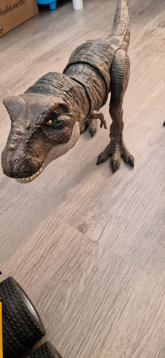 Играчки Jurassic world, Bruder