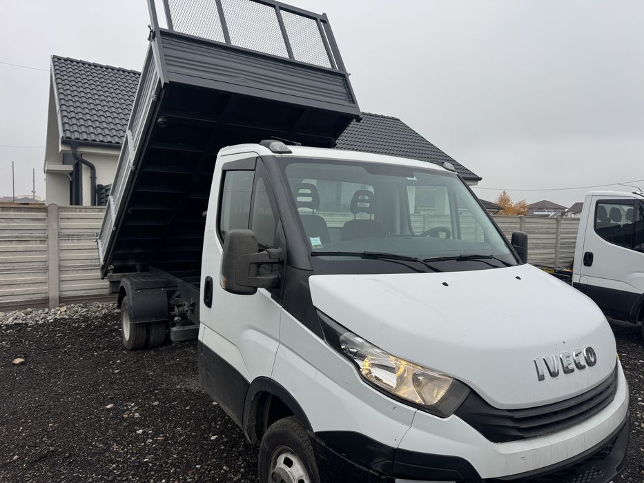 Iveco basculabil pe 3 parti