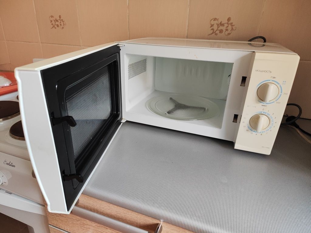 Продам кухонную плиту 
Микроволно