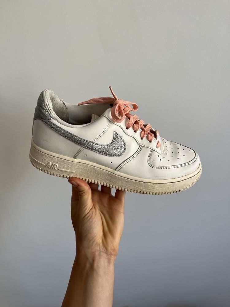 Дамски сникърси Nike Air Force