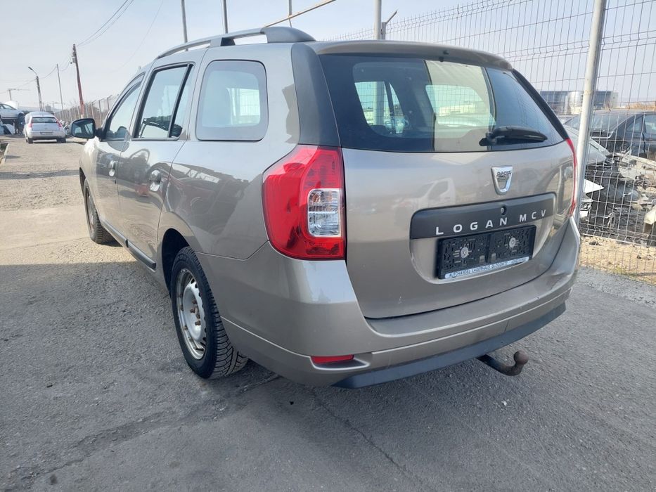Dezmembram Dacia Logan MCV, an 2014, motor 0.9 tce