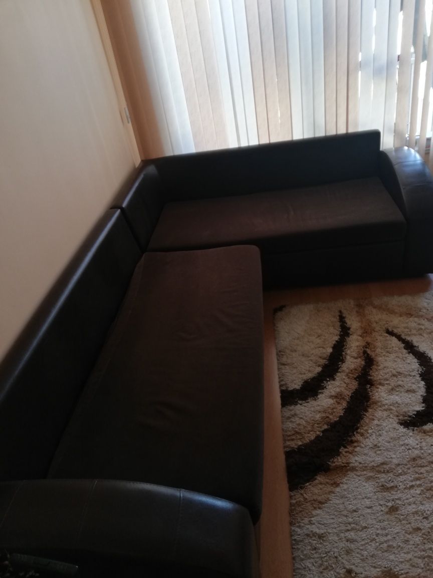 Ъглов диван за хол