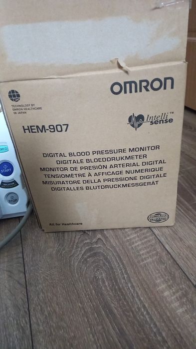 Tensiometru omron electronic profesional nou! nal