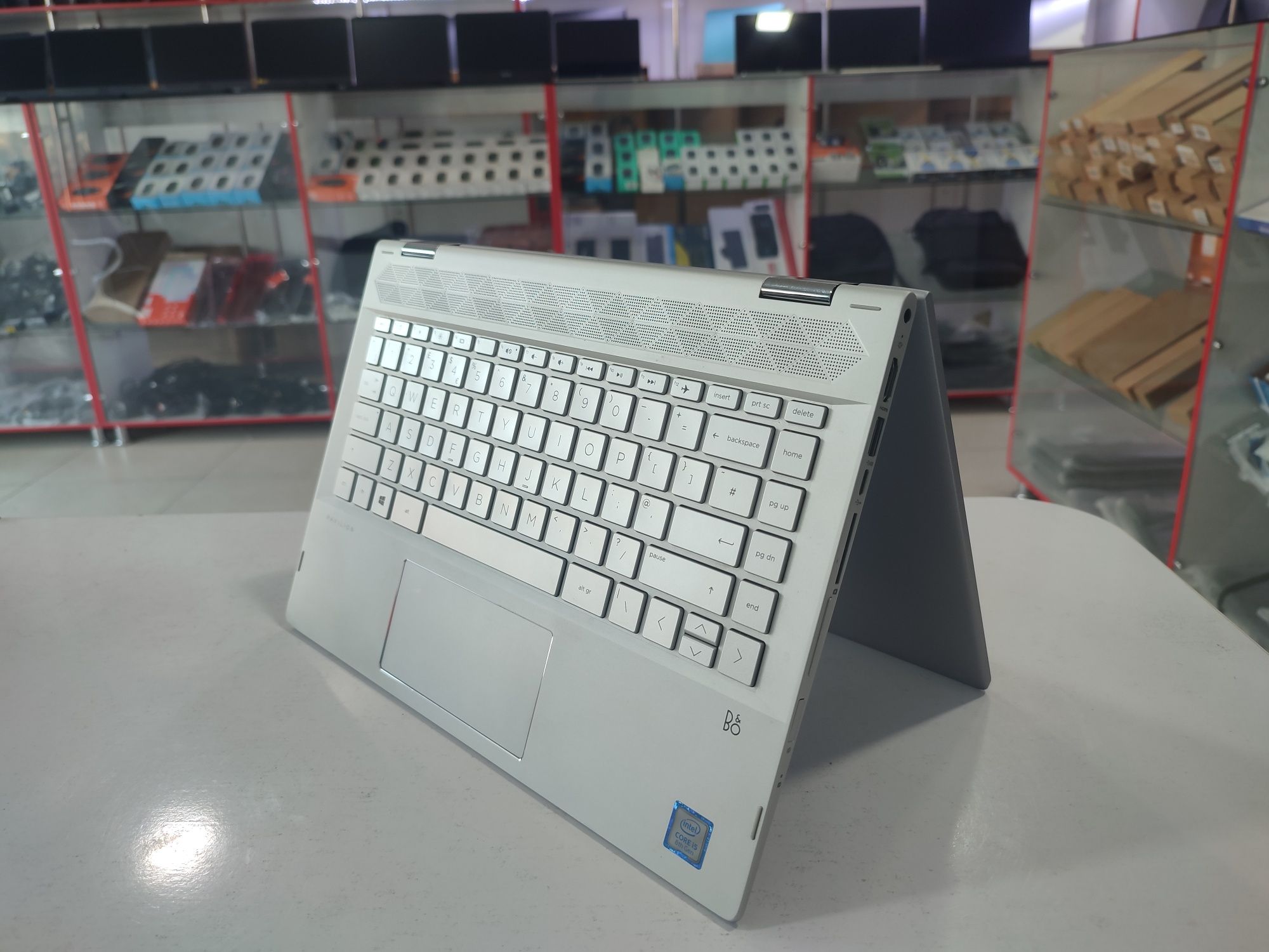 HP pavilion x360 sensorlik core i5 tinigidan keldi