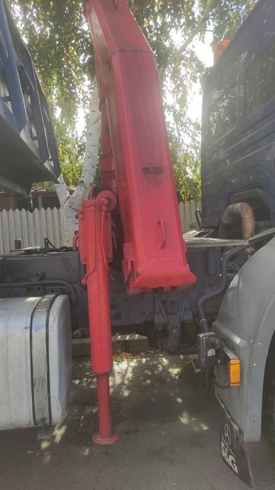 Vînd Mercedes Atego basculă cu macara 18tone
