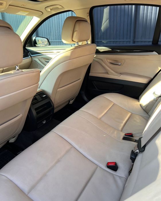 BMW Seria 5 F10 520D automat trapa piele keyless