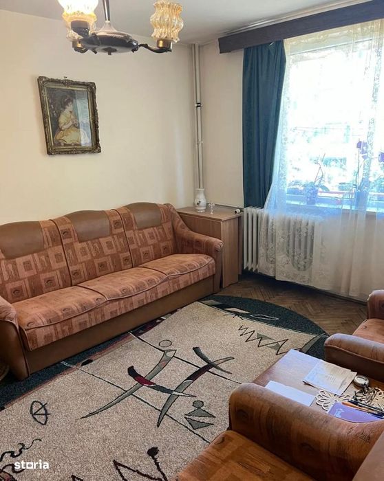 Vând apartament 3 camere