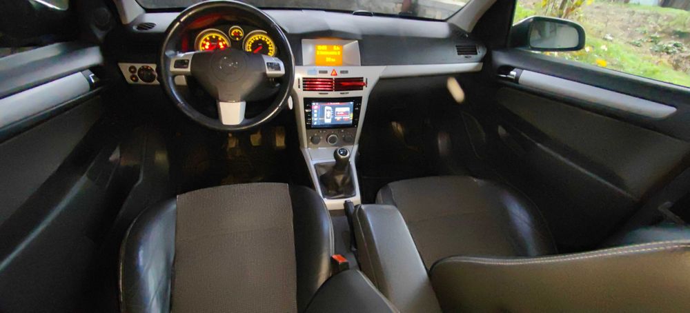 Opel astra h  wagon station