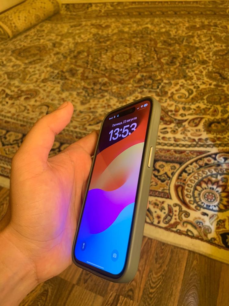 Iphone 15 pro продаю срочно