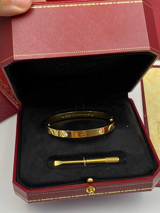 Bratara Cartier LOVE 16 aur 750 cu Diamante