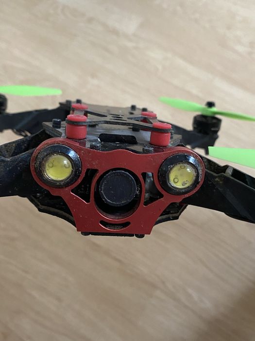 Drona FPV - nefunctionala, pt piese de schimb