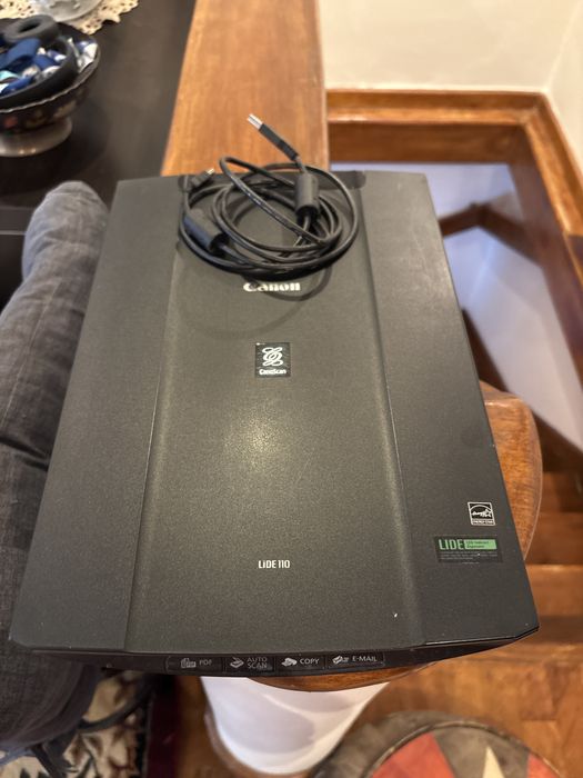canon scaner lide 110
