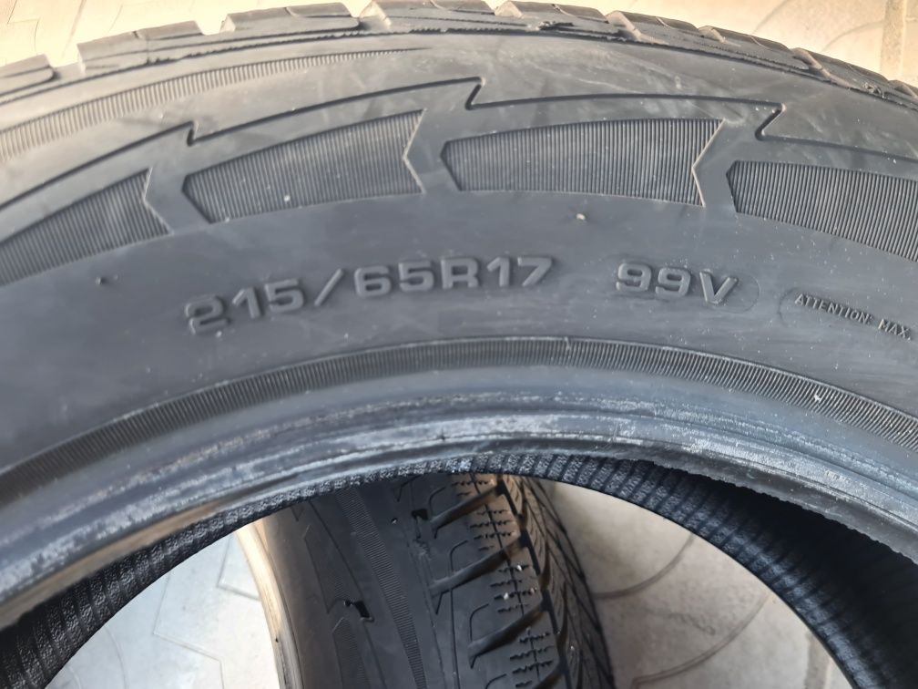 2бр. Зимни Гуми 215/65/17 99V  Goodyear