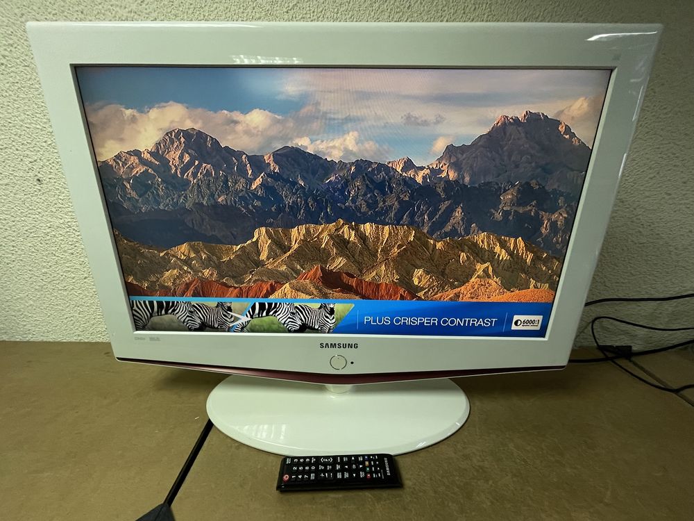 Телевизор Samsung LCD 32” - LE32R71W