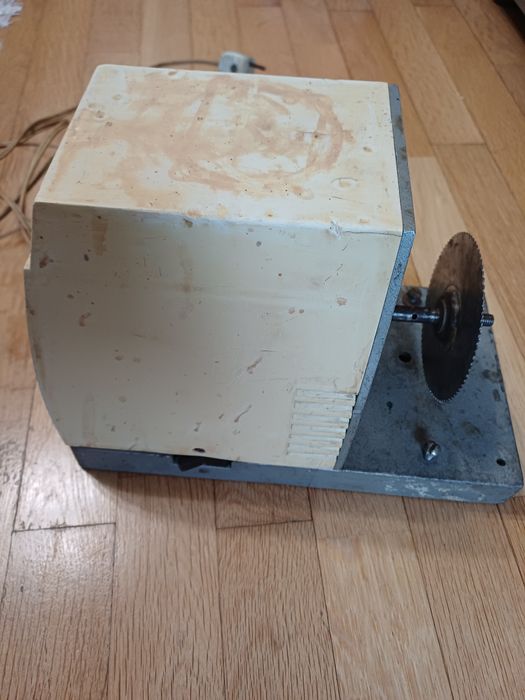 Настолен циркуляр