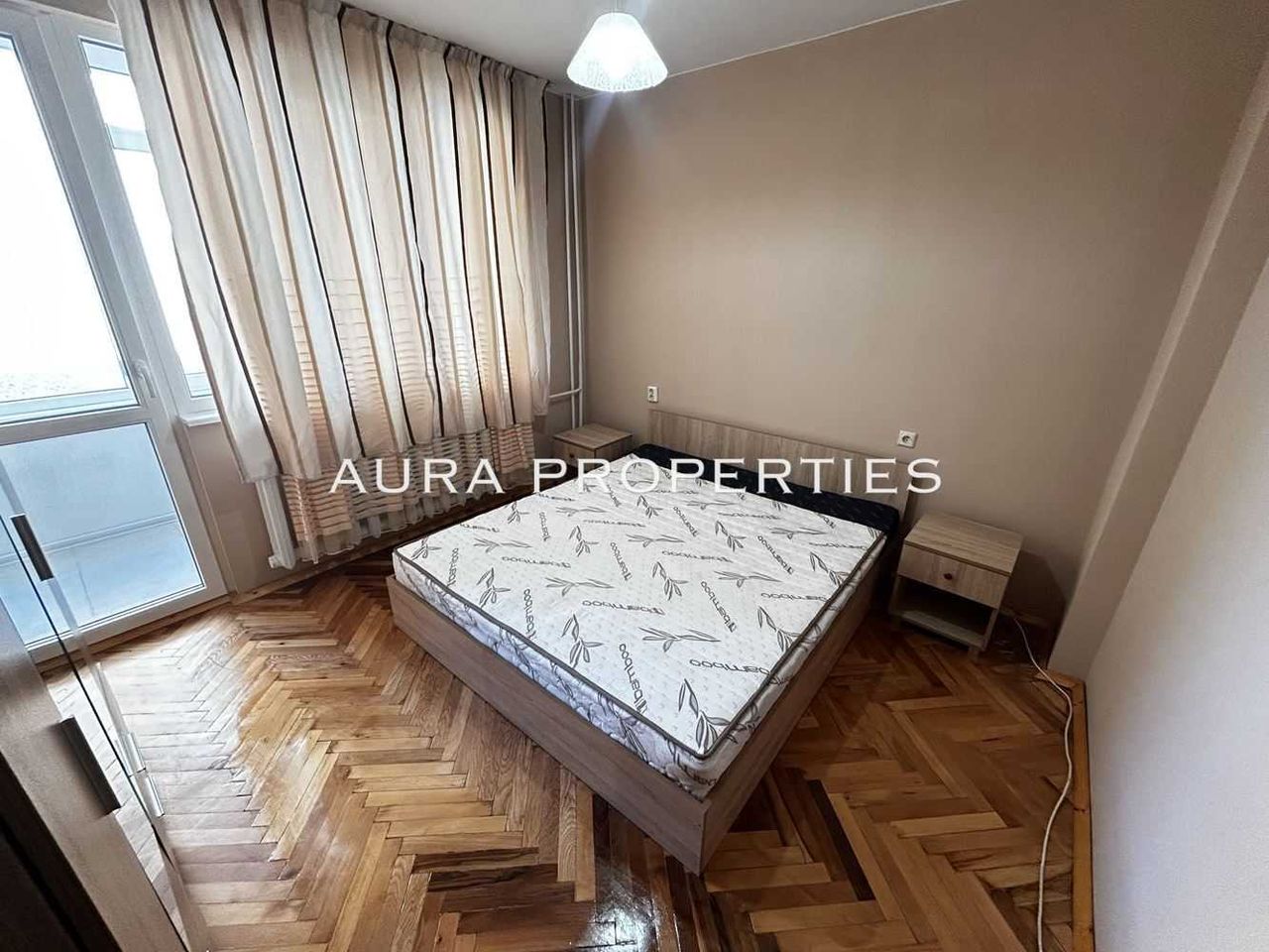 Дава се под наем Двустаен апартамент в Разград, Център - 75 кв.м за 255 € - Снимка #3