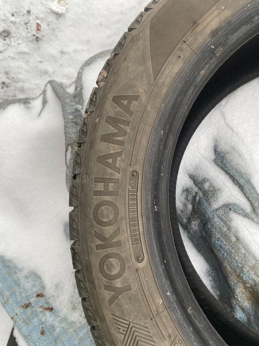 Автошины зимние почти новые проездил два месяца всего